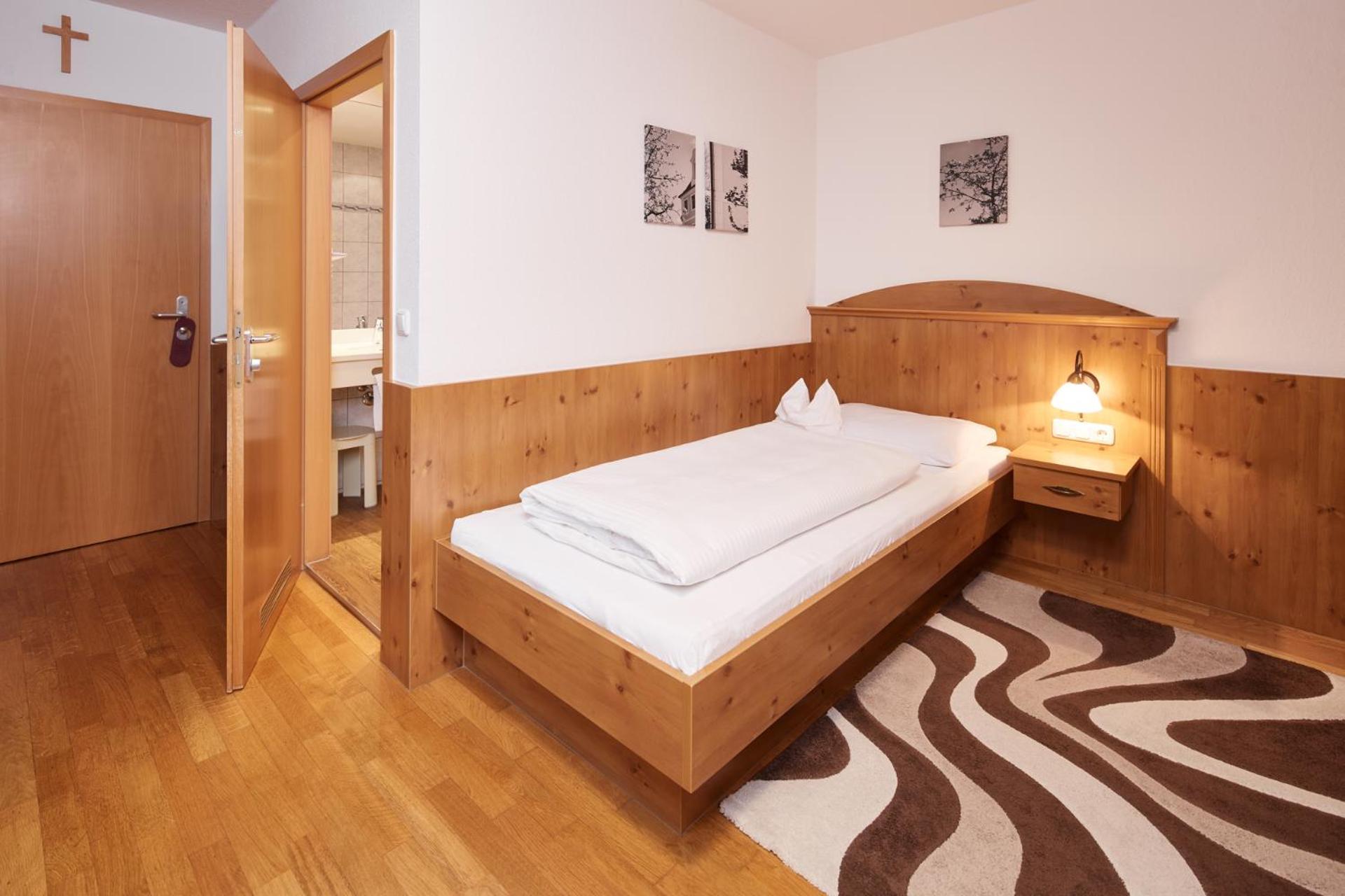 Hotel Zu den Drei Kronen Donauwörth Exterior foto